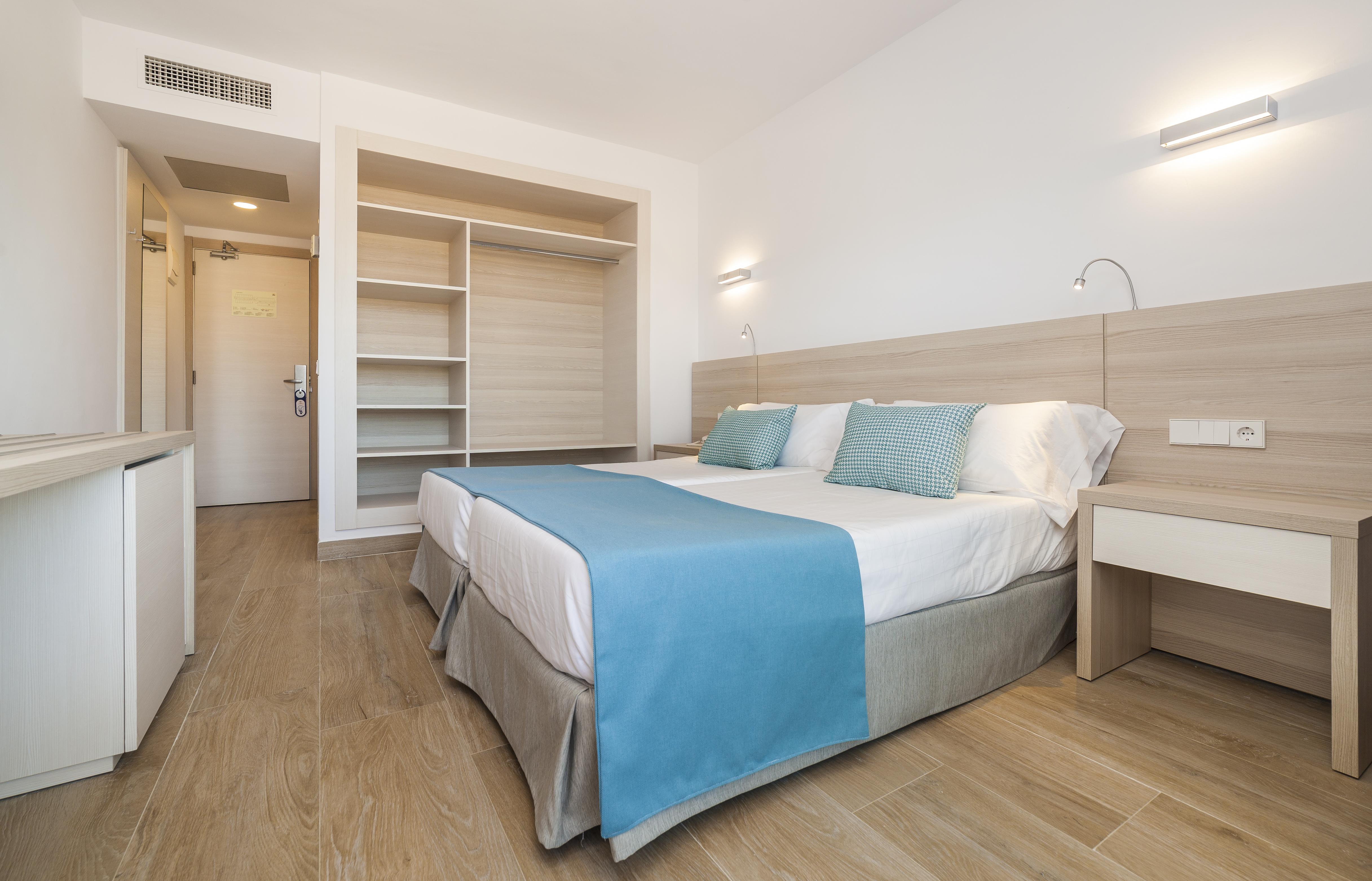 Globales Mimosa Hotel ปัลมาโนวา ภายนอก รูปภาพ