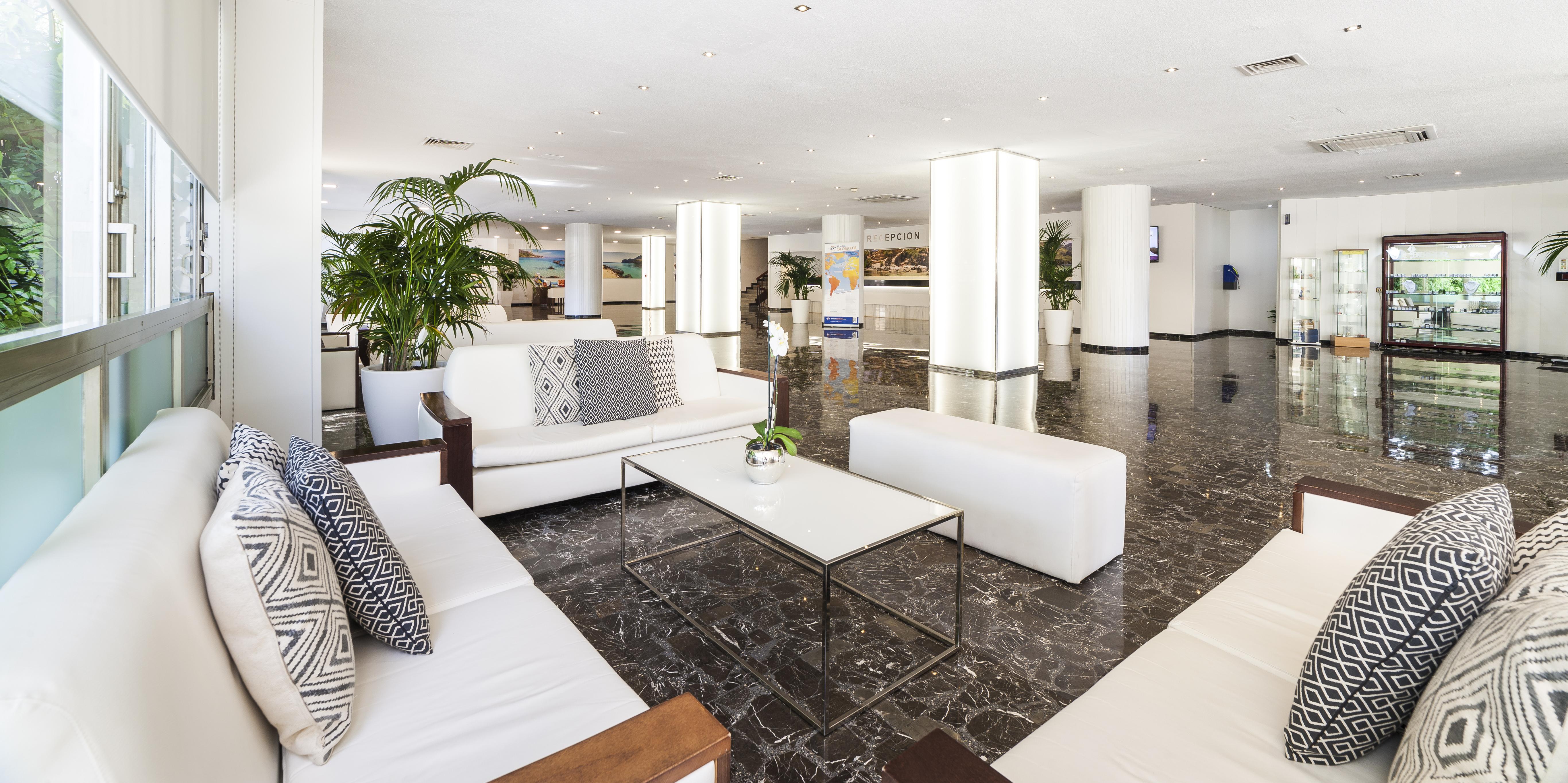 Globales Mimosa Hotel ปัลมาโนวา ภายนอก รูปภาพ