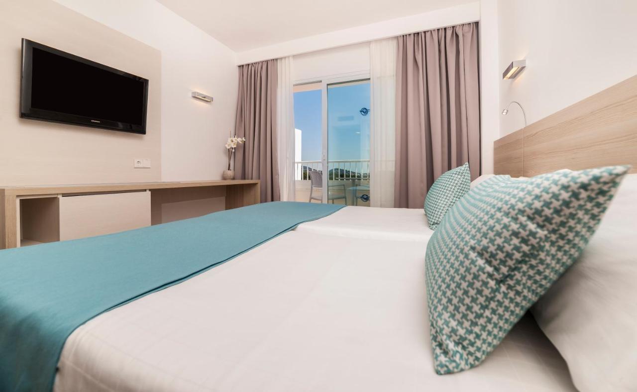 Globales Mimosa Hotel ปัลมาโนวา ภายนอก รูปภาพ